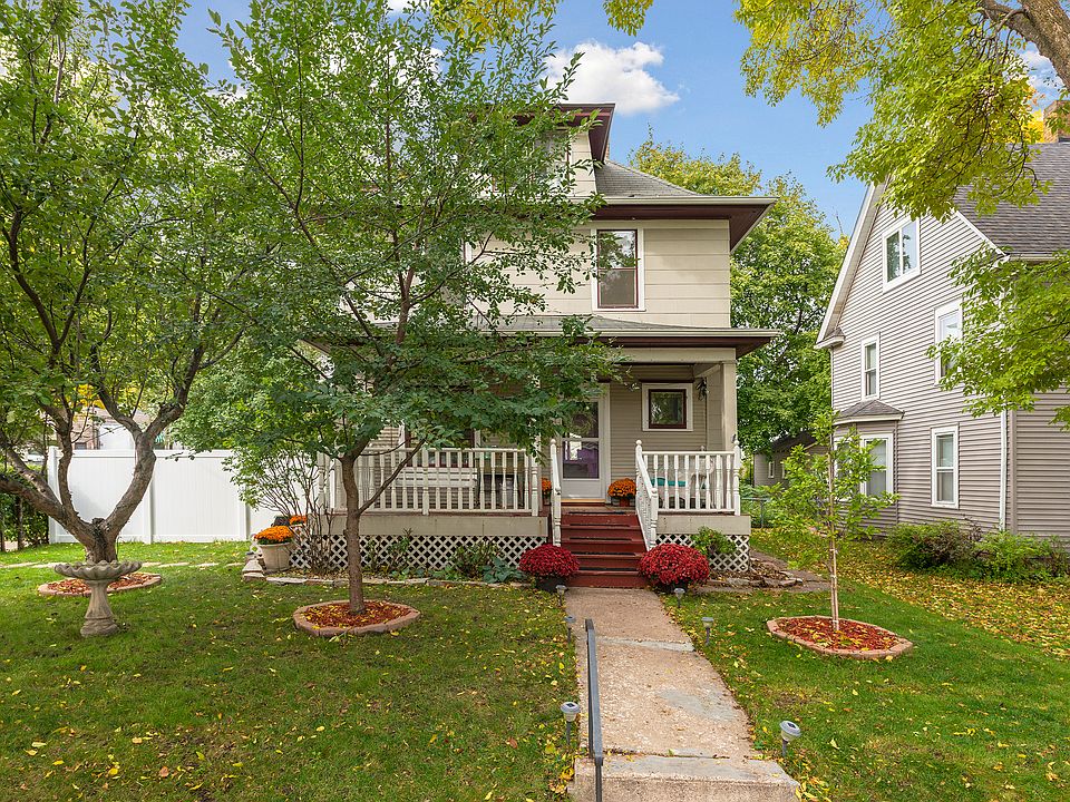 2nd image of 705 Manomin Ave