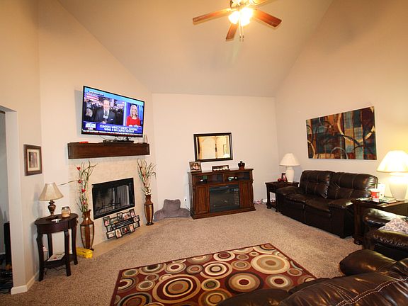 3rd image of 8309 NW 138th Cir
