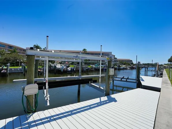 9515 Valencia Cv, Bradenton, FL 34210