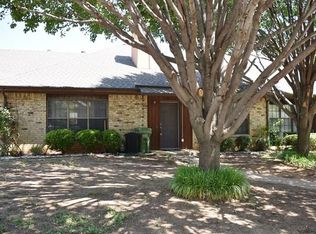 2017 Brookside Dr, Grapevine, TX 76051