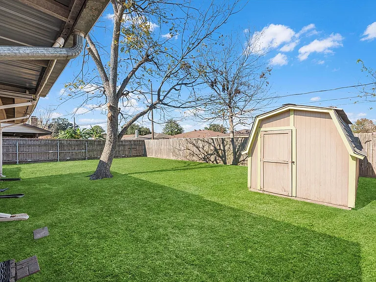 3311 Westbrook Cir — Photo 24