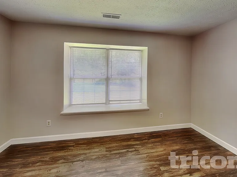 12758 Sovereign Ln — Photo 6
