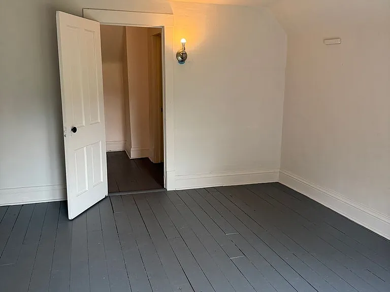 23216 Bergen Rd — Photo 4