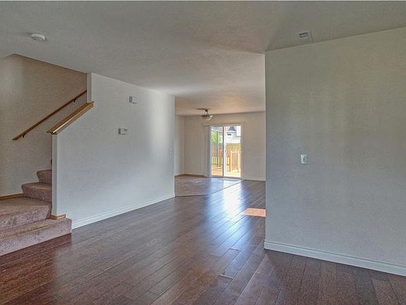 2nd image of 416 Ozzie St NW