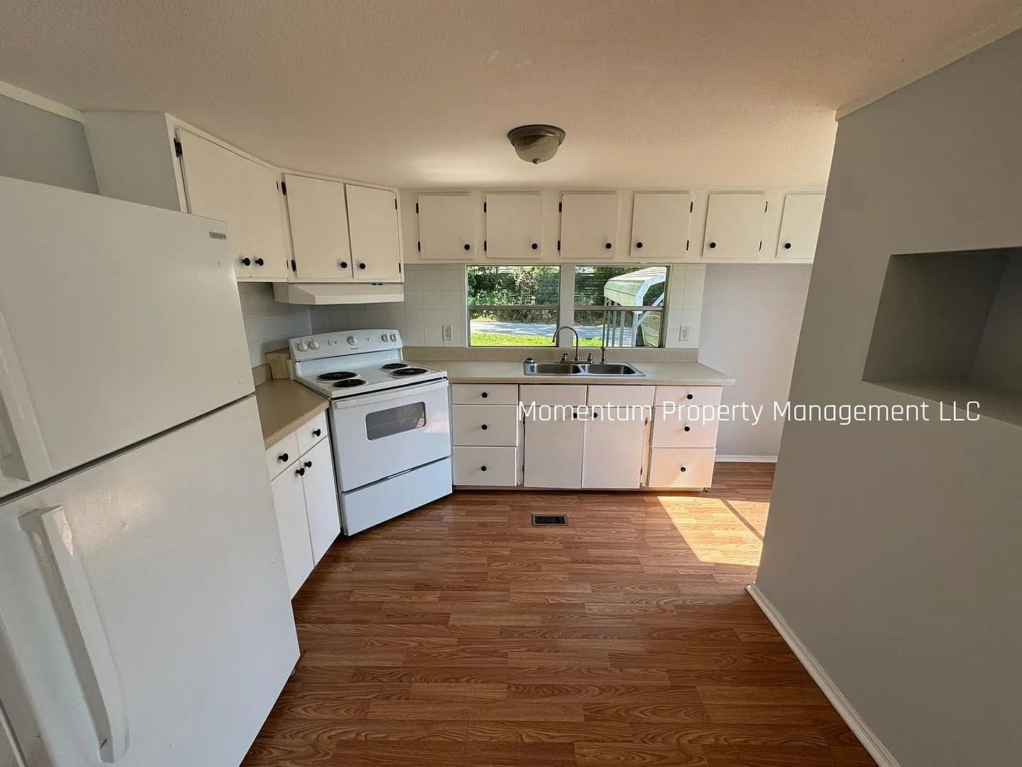 21364 Canal Dr. Brooksville, FL 34601 — Photo 1