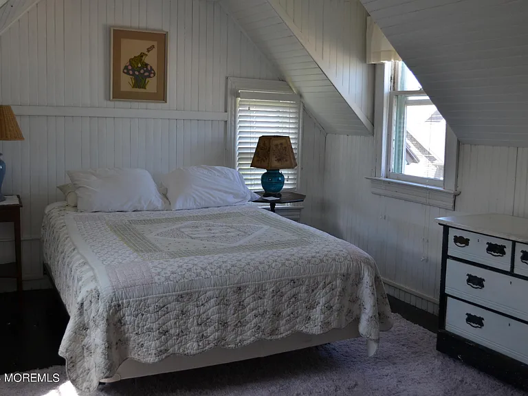18 Bridge Ave — Photo 17