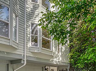 3637 Albion Pl N APT 105, Seattle, WA 98103