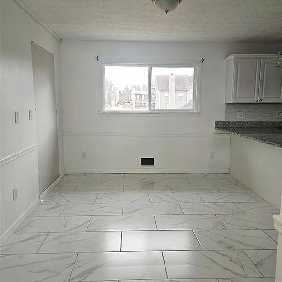 480 Paul St — Photo 2