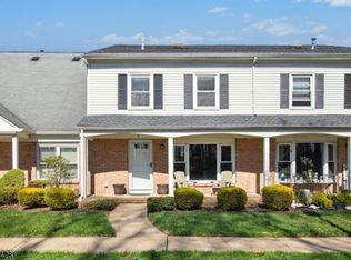 11 Maddaket Vlg, Scotch Plains, NJ 07076