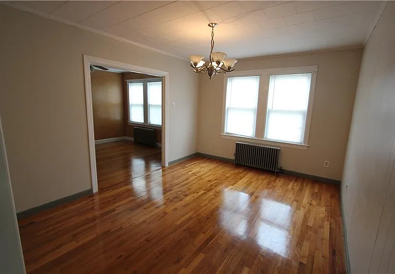 23 Saxon St — Photo 4