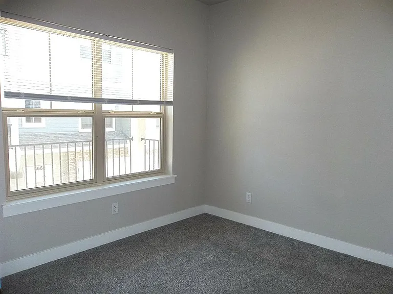 4642 Hahns Peak Dr #202 — Photo 4
