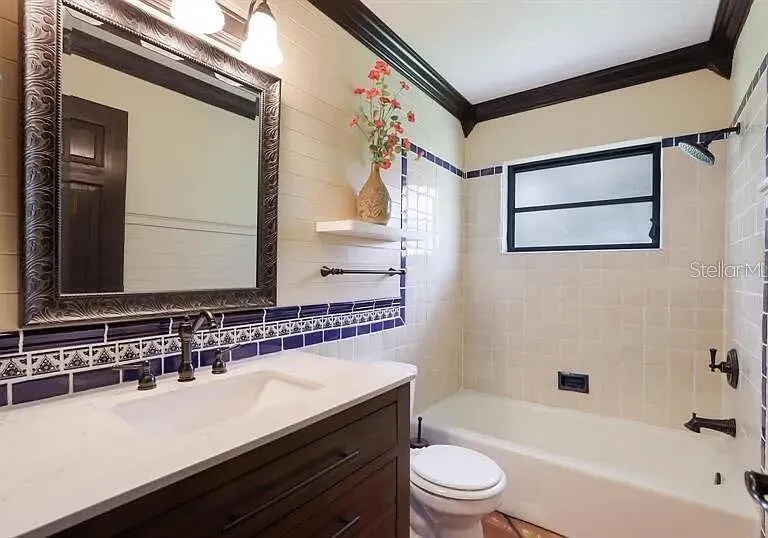 2077 Racimo Dr — Photo 5
