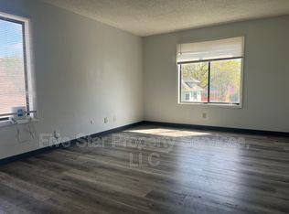 619 S Walnut St #10, Springfield, IL 62704