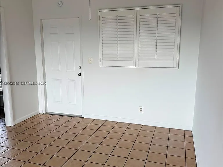 1021 Crystal Lake Dr #304 — Photo 6