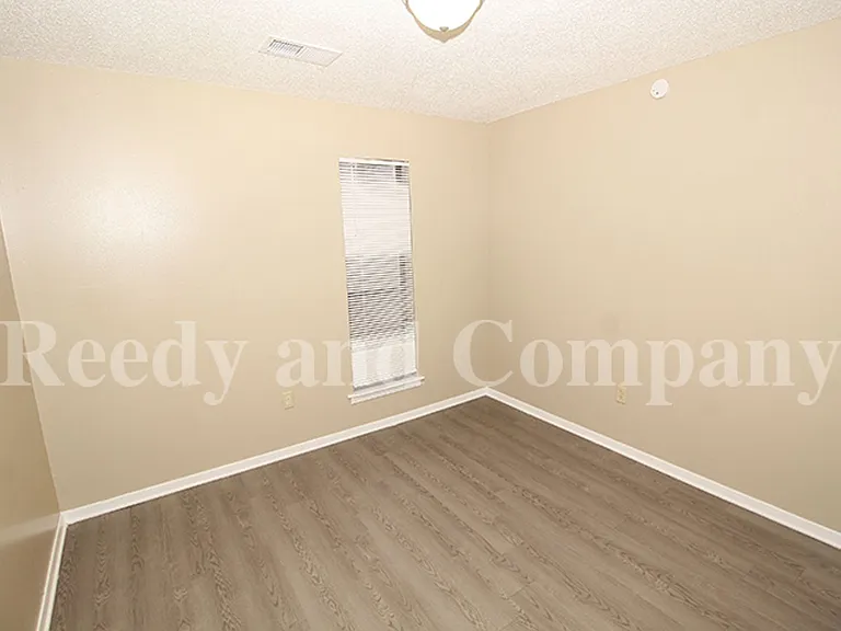 8401 Old Forge Rd — Photo 11