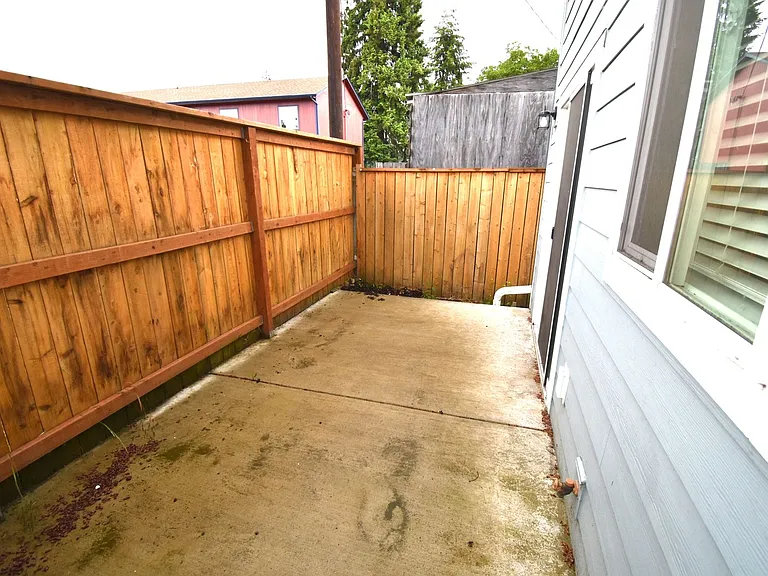 1307 & 1311 22nd Ave. — Photo 8