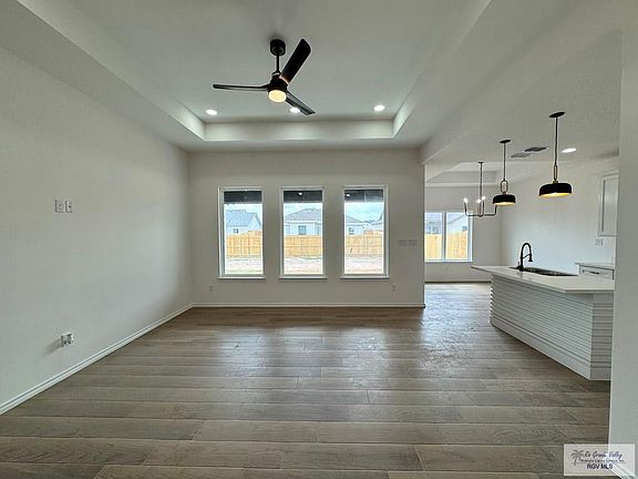 5th image of 17982 Spruce Dr