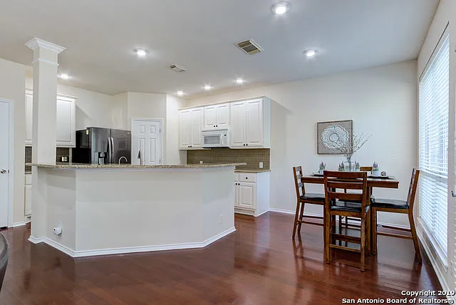 1321 Holmes Ln — Photo 13