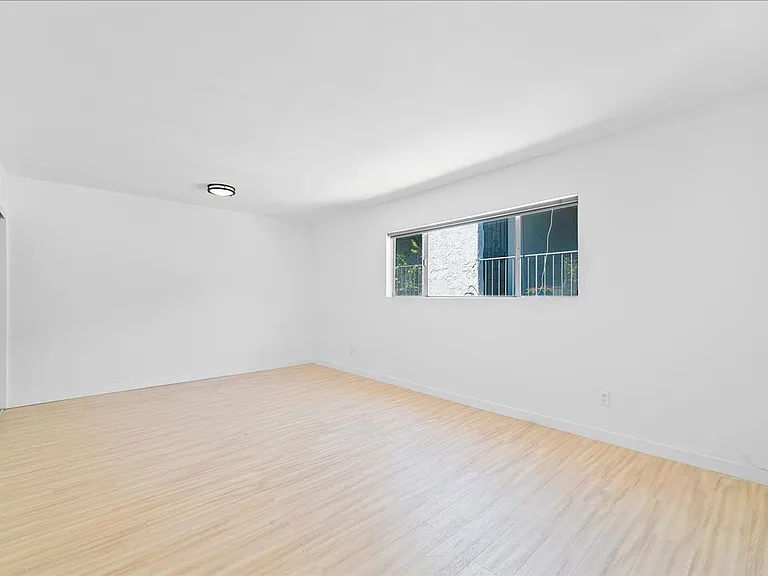 3761 Jasmine Ave #19 — Photo 11