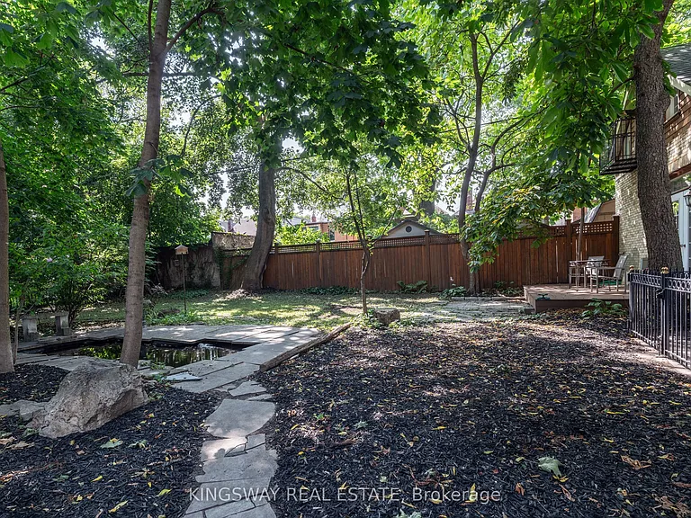 166 High Park Ave — Photo 47