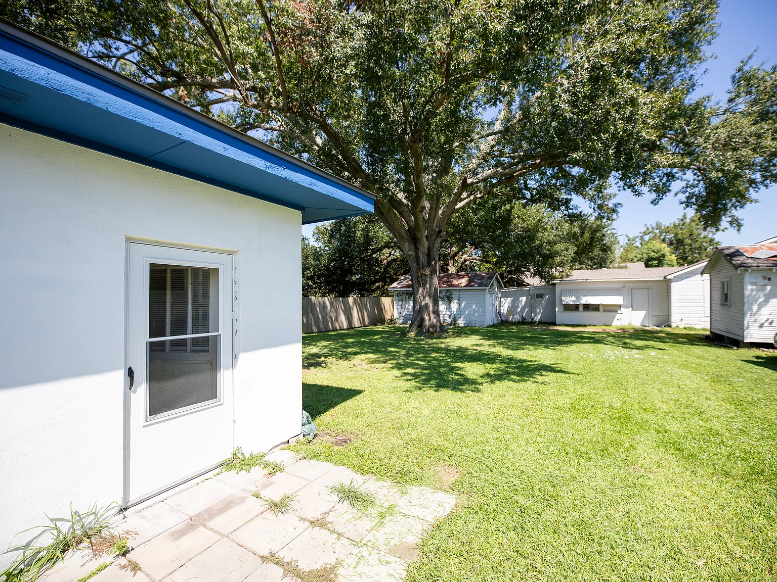 206 W Lincoln St — Photo 2