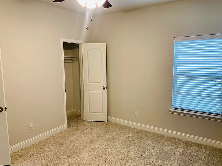 7804 Cottonwood Dr — Photo 16