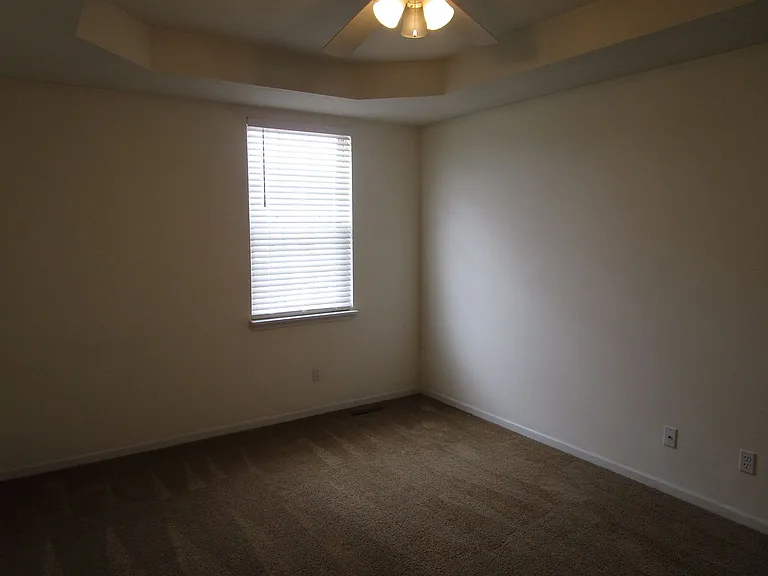 5004-5006 Betty Jean Way — Photo 17