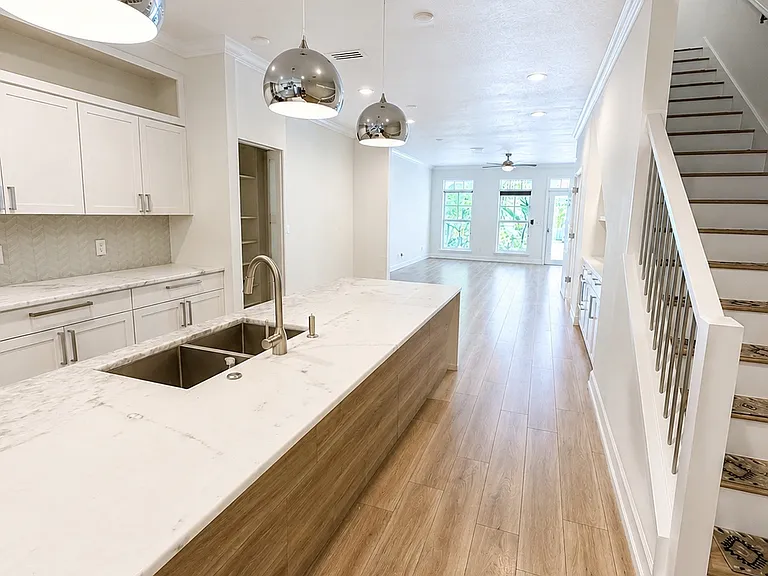 630 3rd Ave S — Photo 11