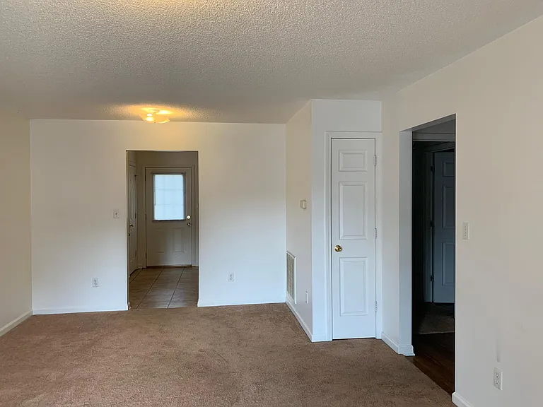 3570 Lovelaceville Rd — Photo 5