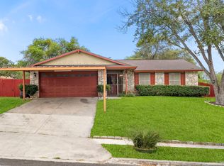 2042 Farmsville Dr, San Antonio, TX 78245