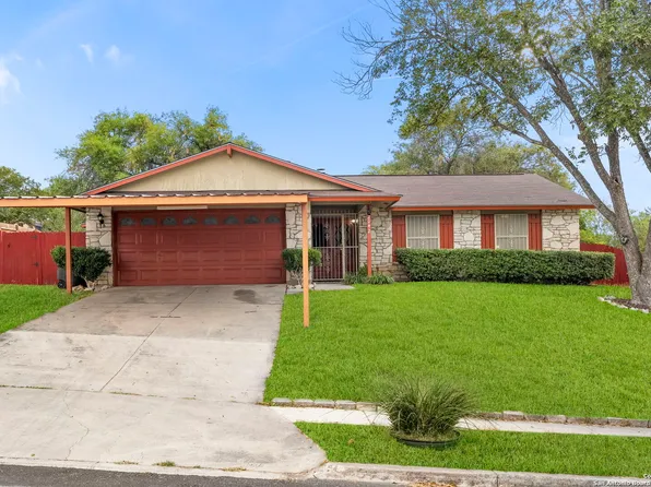 2042 FARMSVILLE DR, San Antonio, TX 78245
