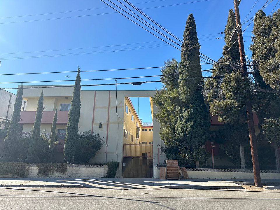 1st image of 1827-1831 N Van Ness Ave #1831-6