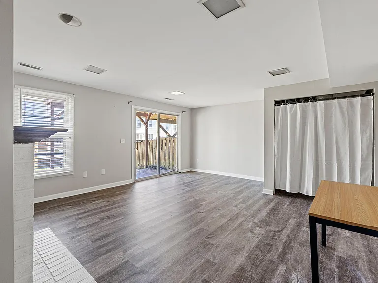 10747 Brice Ct — Photo 15
