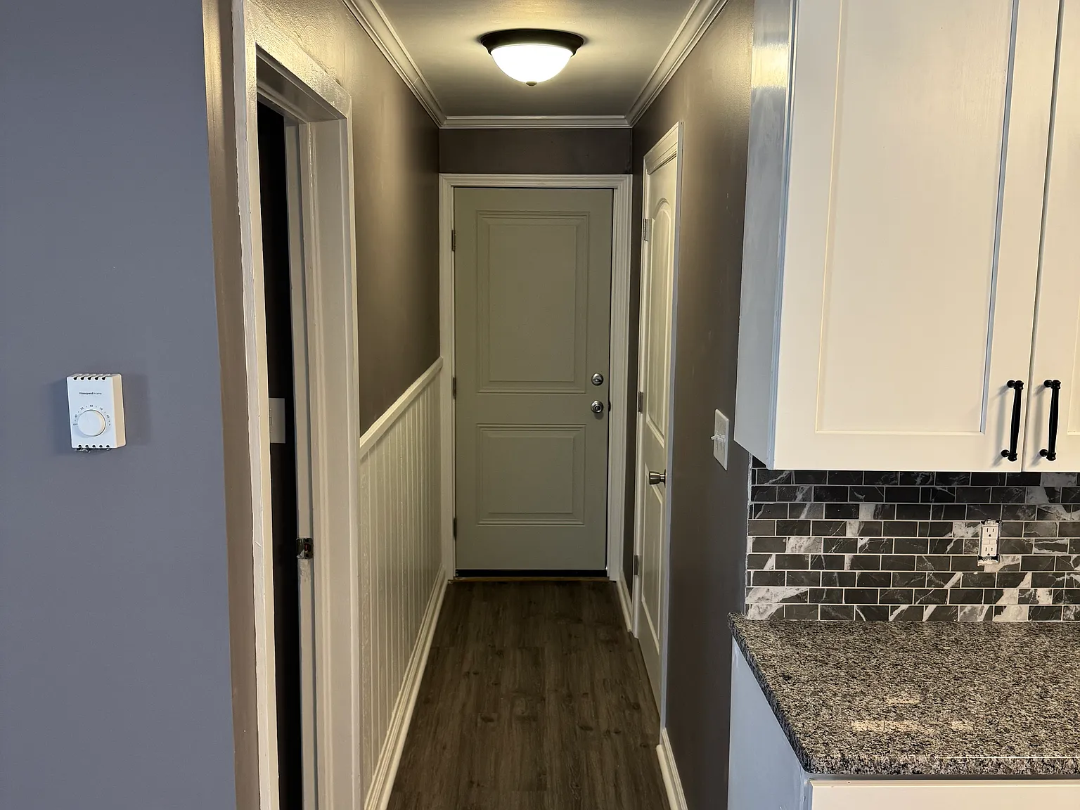 1315 Fairfield Dr — Photo 3