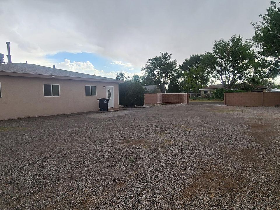 1st image of 4920 Cerritos Ave