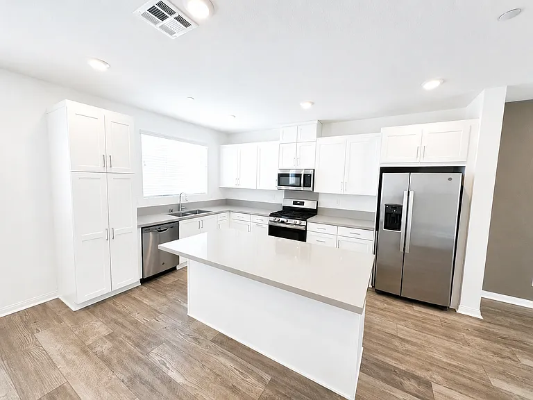 1980 Affinity Ln — Photo 10