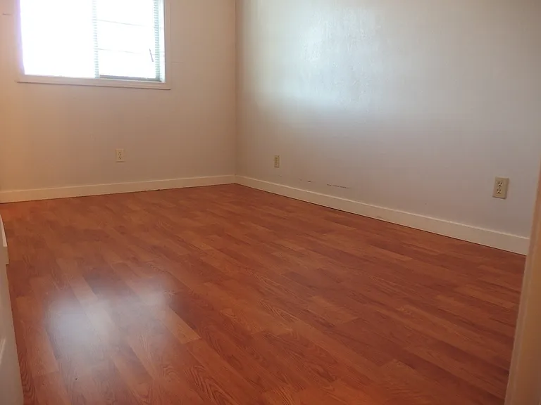 1443 Northwood Dr — Photo 16