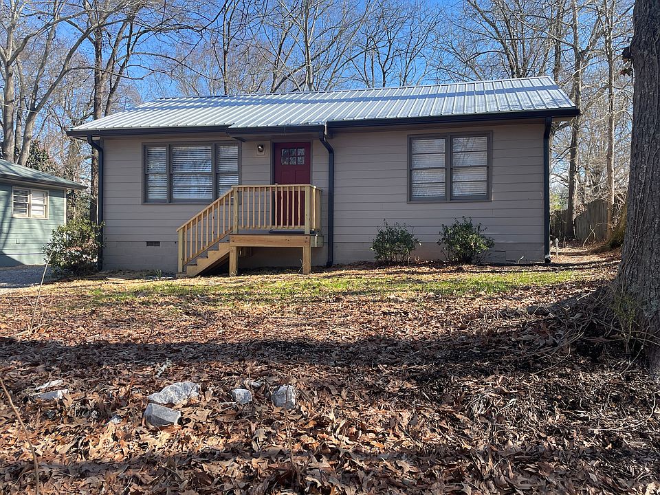 Convenient, Quiet Side Street off Prince Ave and Boulevard. Walk to Normal Town, Walk to Downtown Athens.