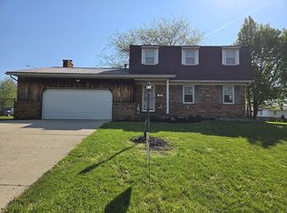 516 Hilltop Dr, Bellefontaine, OH 43311