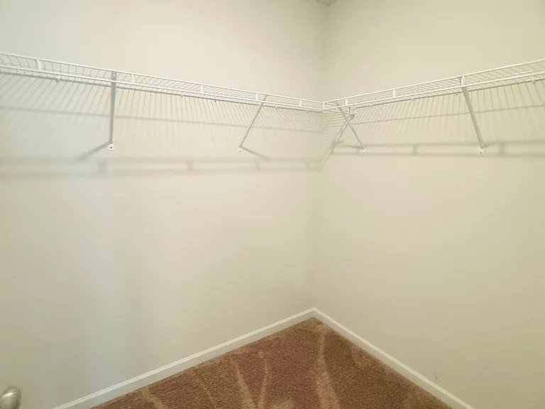 121 Kings Parish Ct — Photo 7