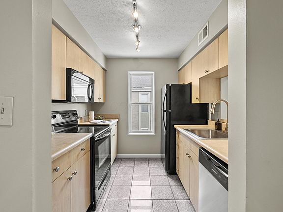5th image of 925 Quay Ave #925G