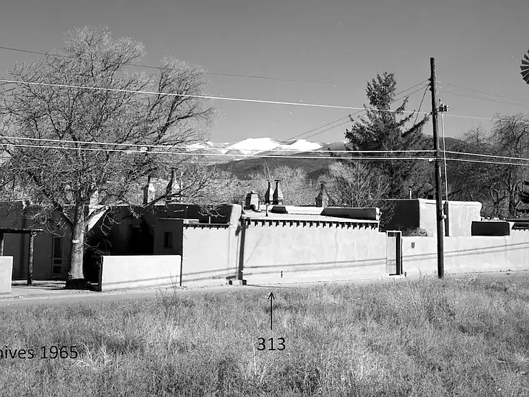 327 E De Vargas St — Photo 55