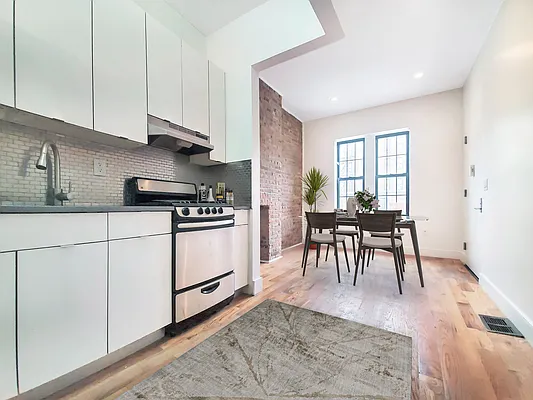 Rented by Oxford Property Group | media 2