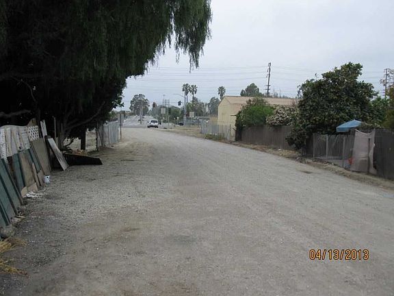 3rd image of 1141 Los Angeles Ave