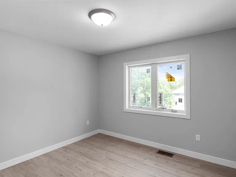 500 Cambridge St — Photo 18