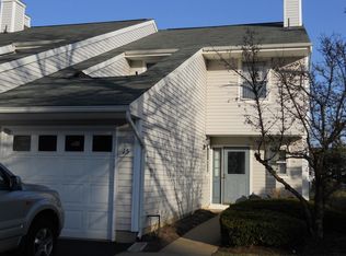 15 Tall Oaks Ct, Parlin, NJ 08859