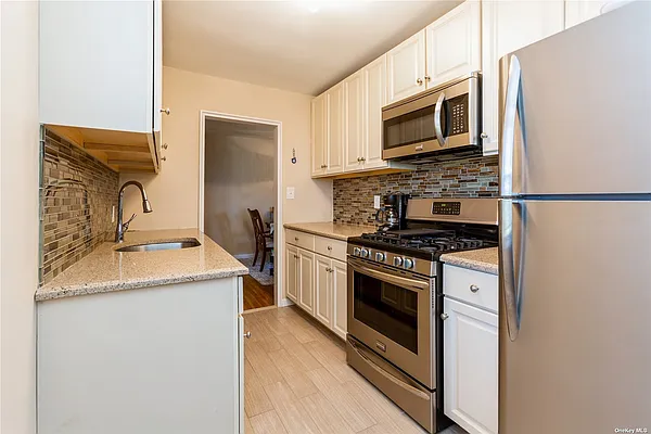 Sold by Prime Realty | media 26