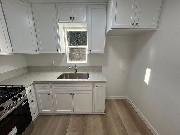 3rd image of 2228-2232 1/2 Mira Vista Ave #2230-1/4