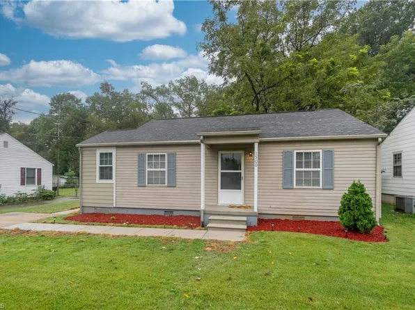 1500 Valley Ridge Dr, High Point, NC 27260