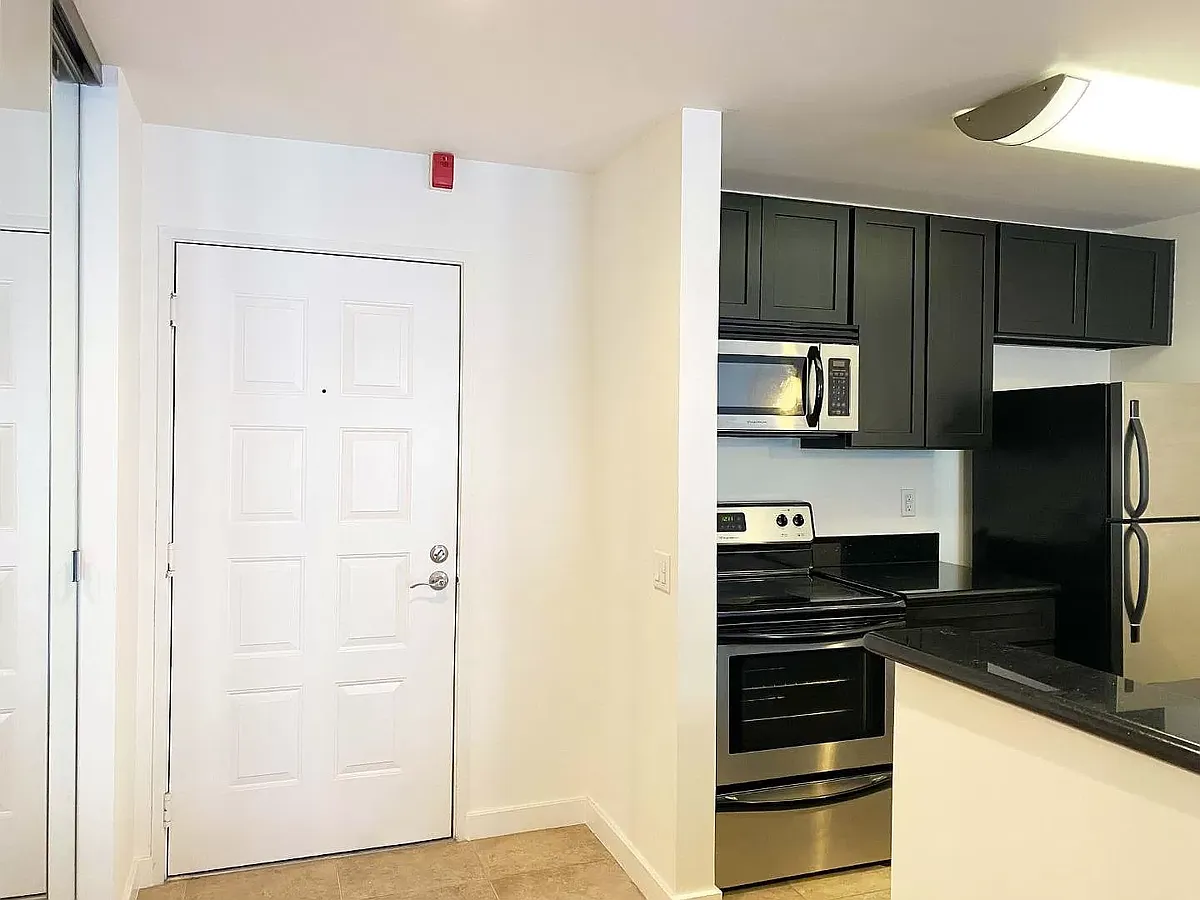 Building Photo - 6400 Christie Ave #4208